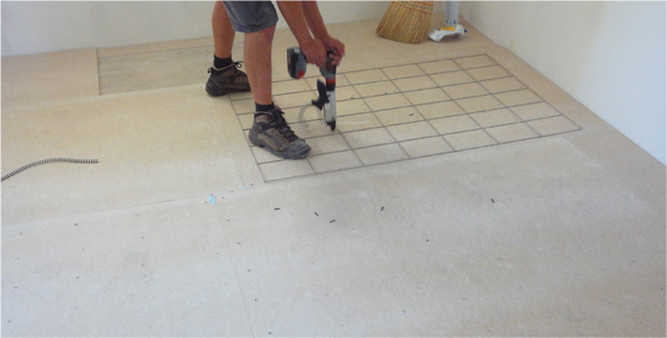 8. Schritt Innenausbau Boden Vakuumlösung AGITEC AG 8. Schritt Innenausbau Boden Vakuumlösung AGITEC AG